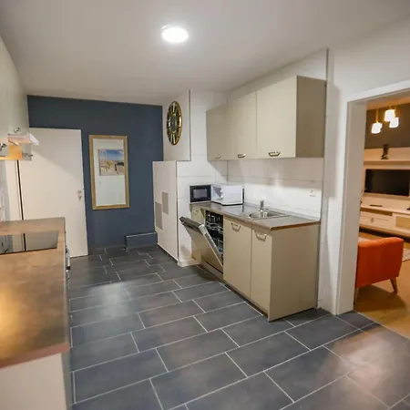 Apartment Turis 50-2 *